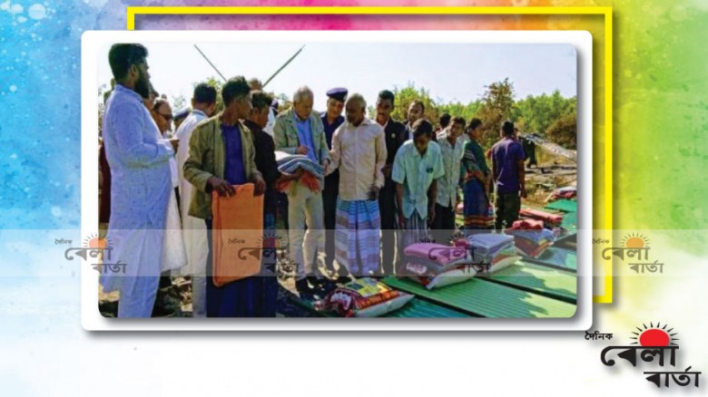 অগ্নিকান্ডের ঘটনাস্থল পরিদর্শনে  পার্বত্য চট্টগ্রাম বিষয়  উপদেষ্টা সুপ্রদীপ চাকমা